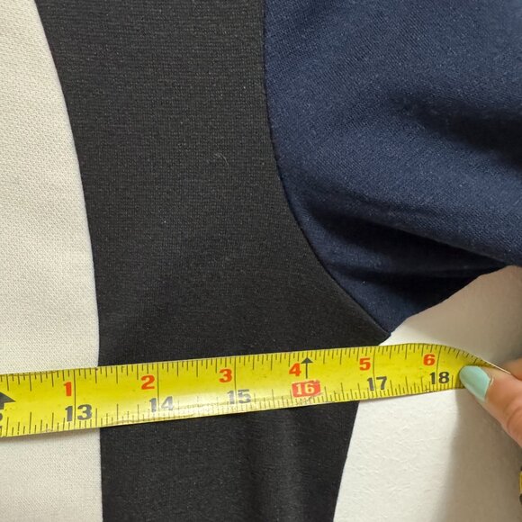 Long-sleeved dress - Picture 5 of 6